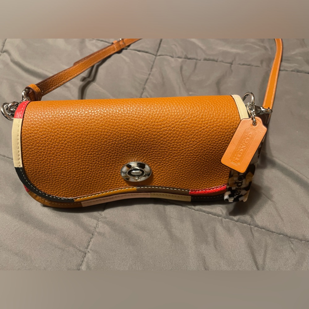 Coach Coachtopia Wavy Dinky Purse